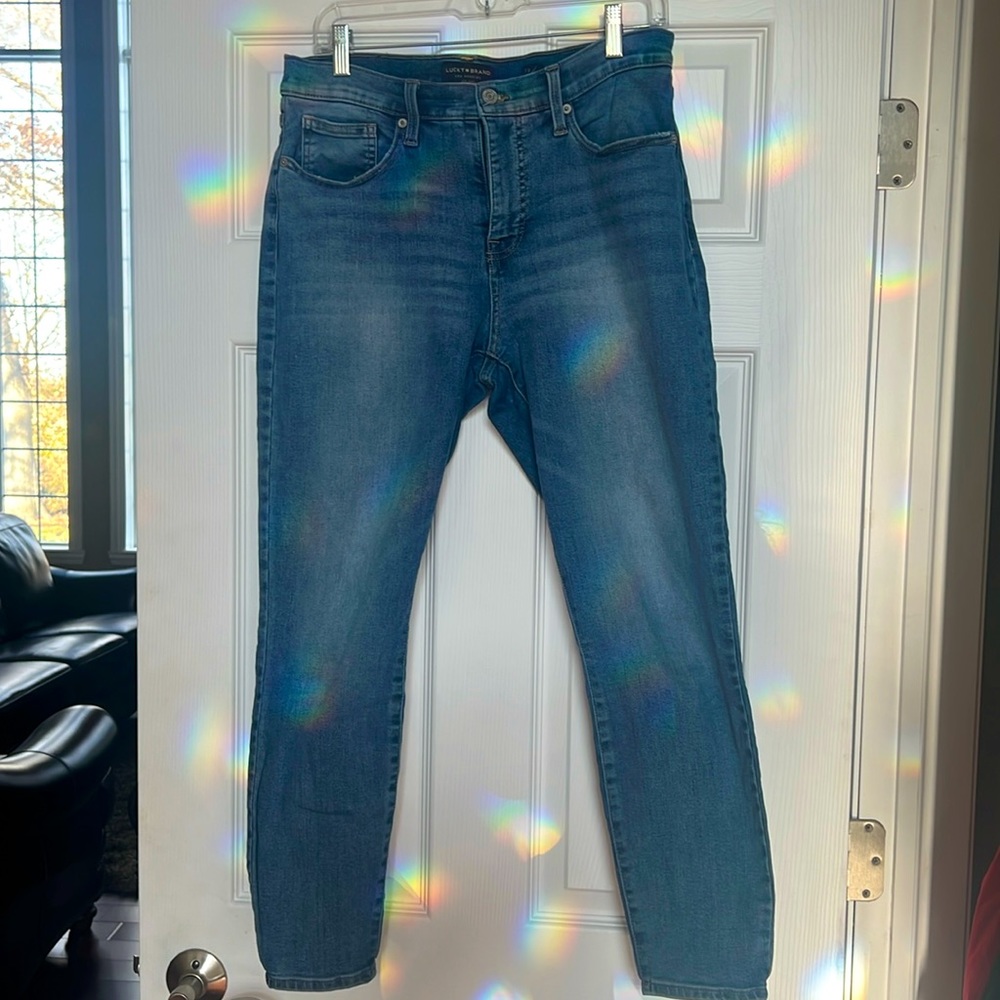 Lucky Brand Jeans ankle length size 12 misses medium wash